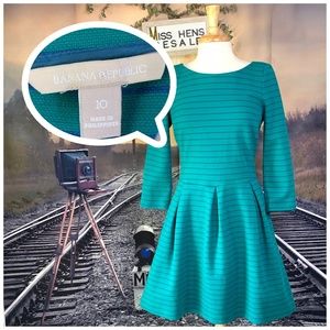 BANANA REPUBLIC PLEATED TEAL PERIWINKLE DRESs